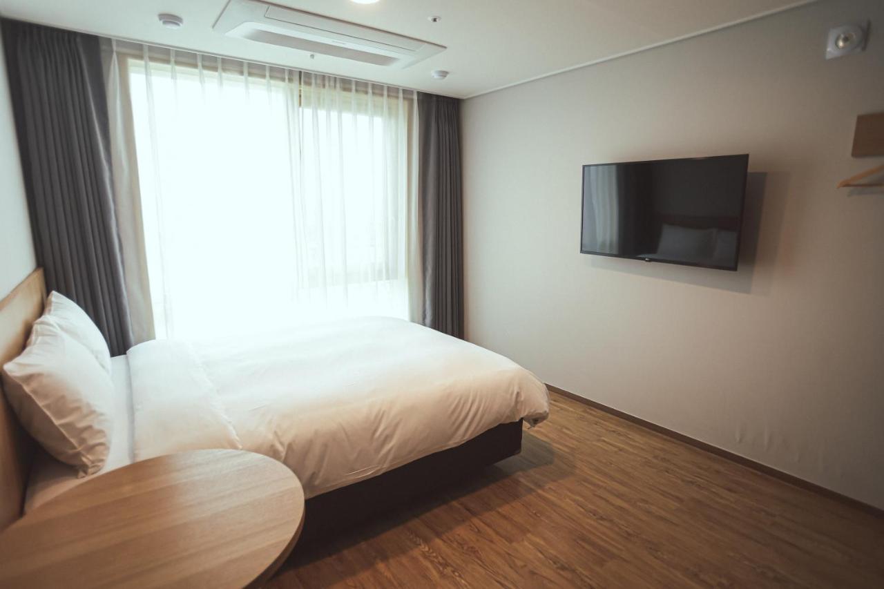 Hotel Kenny Yeosu Esterno foto