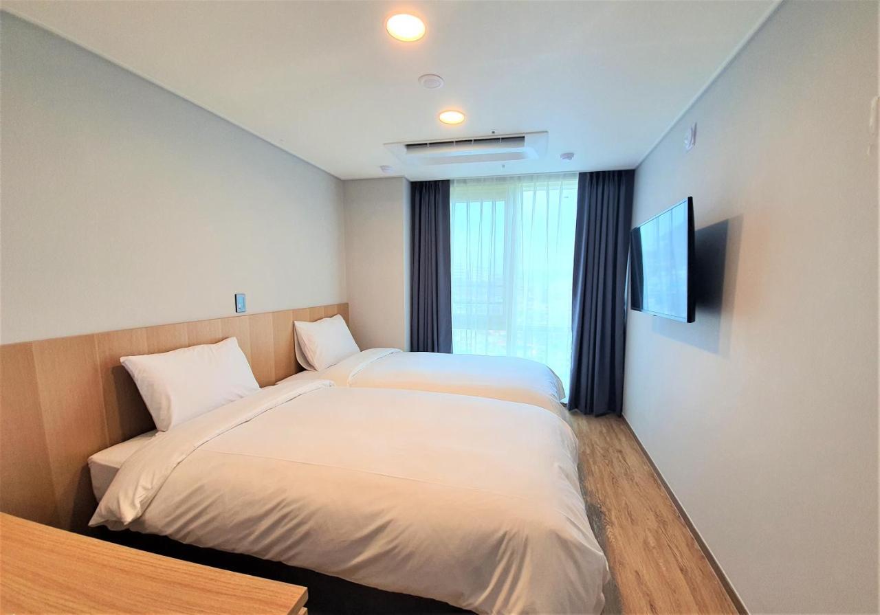 Hotel Kenny Yeosu Esterno foto
