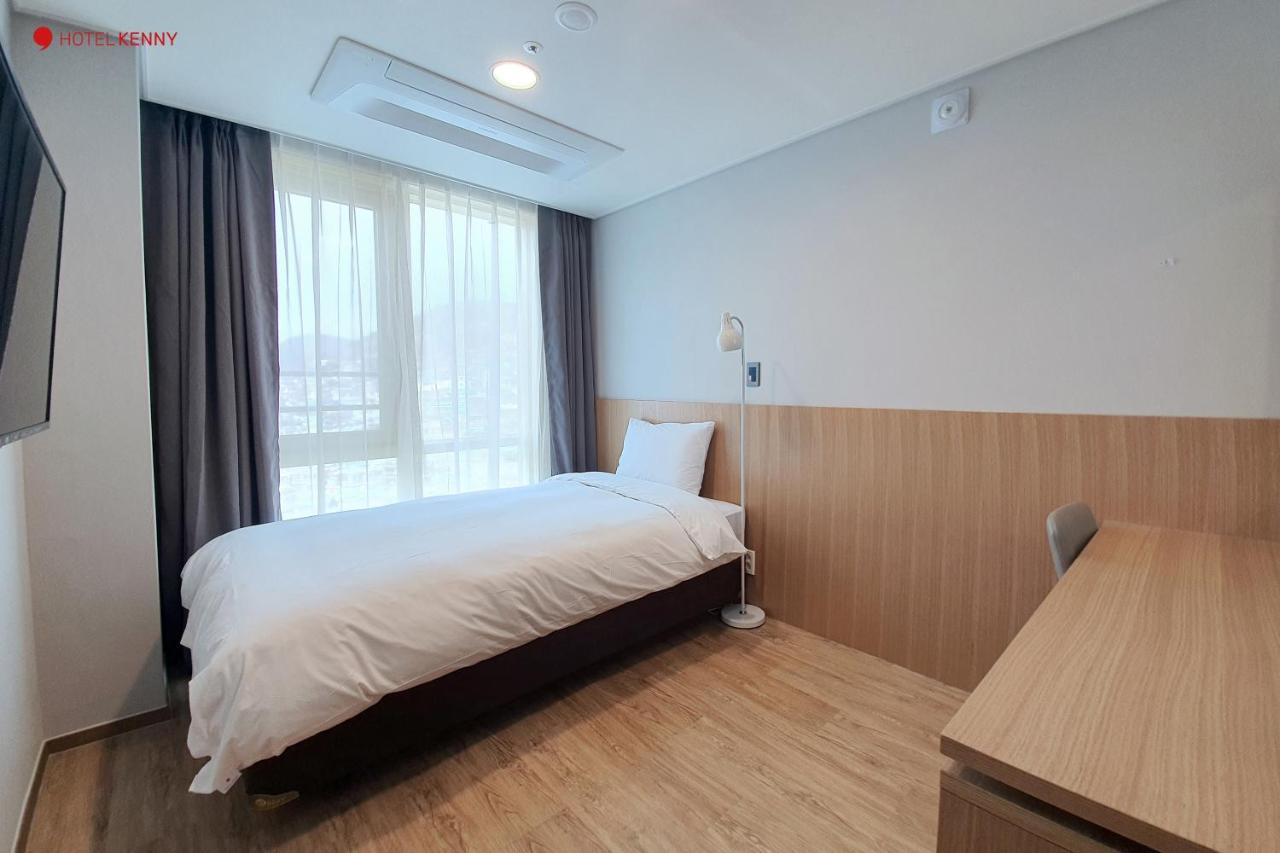 Hotel Kenny Yeosu Esterno foto